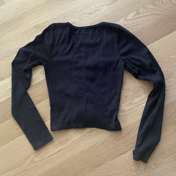 Abercrombie & Fitch black long sleeve crop top size M - Picture 2 of 3